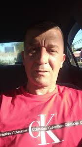 Single new to the area looking for fun dates 43 year old message me to talk