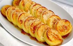 Les Gnocchis A La Romaine A La Semoule Sont Des Gnocchis A Base De Semoule Lait Entier Beurre Et Par En 2020 Gnocchis A La Romaine Recette A Base De Semoule Gnocchis