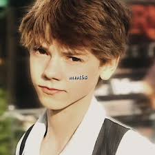 Thomas Brodie-Sangster: A Young Talent's Viral Journey