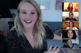 Carrie St. Louis (@carriestlouis)