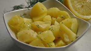 L'insalata di patate fredda alle erbe è un saporitissimo modo di portare in tavola delle semplici patate lesse dando loro un po' di brio: Patate Lesse Speciali L Un Contorno Delicato E Saporito