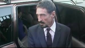 Eccentric antivirus software pioneer hangs himself in his jail cell after spanish court approved his extradition to the us on tax evasion charges. Flucht Aus Belize John Mcafee Beantragt Asyl In Guatemala Kriminalitat Faz