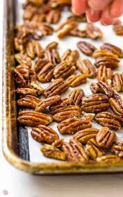 There is 9.17g per 100g of pecan and 21.15g per 100g of almonds so using simple math we can see that difference is calories in handful of macadamia nuts. Perfectly Roasted Pecans How To Toast Pecans Tips Tricks