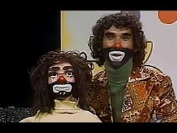 Cepillín recorded 27 long play albums of children songs, 11 of which went gold. El Show De Cepillin Cepillin Lil Ceppy Spanish Kids Show Youtube