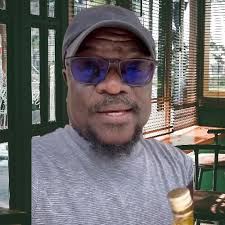 Lavalas te mèt sote ponpe 3 kasèd bank yo ap kite konsèy la nan ti pòt dèyè  menm jan ak tout ti volo