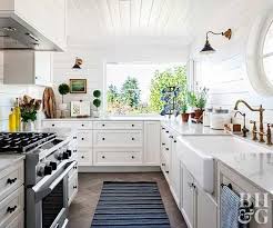 The Easiest Way To Clean Kitchen Cabinets Including Those Tough Grease Stains Clean Kitchen Small White Kitchens Kitchen Cabinets