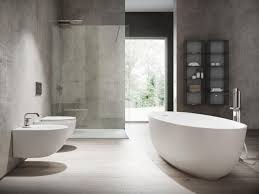 Con oval solid surface il relax è sempre a casa tua: Disenia Presenta Nuove Collezioni Di Piatti Doccia E Vasche Da Bagno Bagnoidea