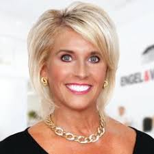 Terri Rupp's Instagram, Twitter & Facebook