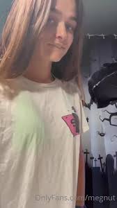 Megnutt02 Nude Tits Flash Onlyfans Video Leaked
