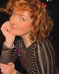 Amanda Manley's Instagram, Twitter & Facebook