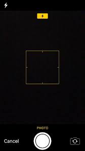 Displays full screen) when i'm not hiding the camera controls. Problem With Uiimagepickercontroller Swift Stack Overflow