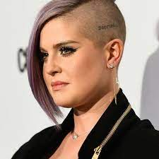 This women's long undercut look is quite similar to the mohawk, only that the shaved bit doesn't go longer than ear length. These Shaved Hairstyles Might Convince You To Grab A Clipper
