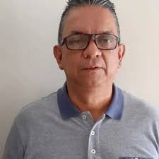 Alfredo,hizo famosa a"Juana Montes"Oñate,a "La Chicha Canales"Rafa a"La  Comecuchi"Poncho" a su comadre"Sagrario" y ellas,entraron a la rica  historia del vallenato" "@ponchozuletadiaz "@elcochamolina  "@alfredogutierrezmusica "@elpolloirra