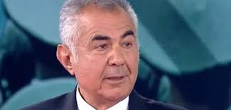 1994'te başladığı ceviz kabuğu programını atv de sürdürdü. Atilla Kiyat Kimdir Bildiriye Imza Atan Atilla Kiyat Kac Yasinda Nereli Bildiriyle Ilgili Ne Soyledi