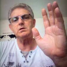 🎂🎉위대한 Robert Duvall의 매우 소프라노사피시어가 오늘 94번째 생일을 축하합니다! 🎂🎉 그의 아내 루시아나  페드라자와 결혼한지 20년째 되었고 두 사람의 항상 건강을 기원합니다! 🎂