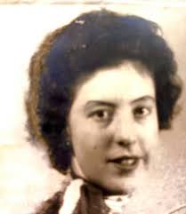 Does anyone know Maureen Woolley in Fairfield Iowa?