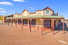 Bathrooms include showers with jetted bathtubs, complimentary toiletries. Quality Inn Railway Motel Kalgoorlie Aktualisierte Preise Fur 2021