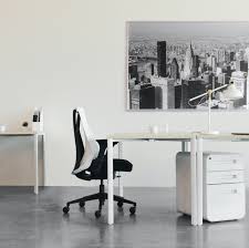 Arbeitszimmer und büros sind hinsichtlich der raumaufteilung sehr individuell. Kaufratschlage Fur Hohenverstellbare Schreibtische Und Buromobel