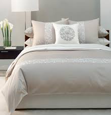 Interior design queen bed small bedroom layout. 10 Tips On Small Bedroom Interior Design Homesthetics Inspiring Ideas For Your Home