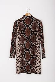 Desenli Triko Elbise 76 42 Likrali Kalin Triko Kumastan Olusmaktadir Elbise Boyu Omuzdan 91 Cmnormal Kalip Triko Elbise Sifon Elbise