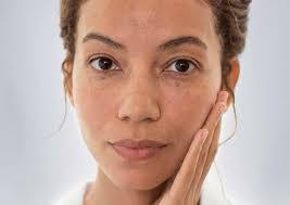 Sally Meeks's Instagram, Twitter & Facebook