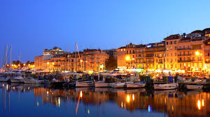 Cannes Le Vieux Port Et Le Quai St Pierre Beautiful Places In The World South Of France French Riviera