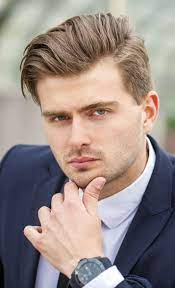 / this haircut borrows so much from the angular fringe and side part what men's hairstyle suits a round face? 20 Selected Haircuts For Guys With Round Faces