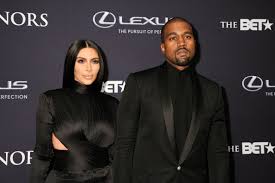Remembering the american royal wedding: Kim Kardashian And Kanye West S Wedding Why Were Guests Cell Phones Banned From The Ceremony