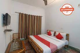 You will find many hotels here which have parking facility for the cars. Flagship Hotels In Oyo Premium Camel Back Road Mussoorie For Sanitised Stays Starting 622 Upto 40 Off On 8 Oyo Premium Camel Back Road Mussoorie Flagship Hotels