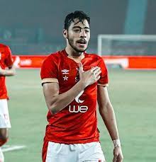 قال أكرم توفيق ، لاعب وسط المنتخب المصري، إن ما يتردد عن أن المنتخب الأولمبي ضعيف أمر غير صحيح، مضيفًا أنهم منتخب قوي. Ø£ÙƒØ±Ù… ØªÙˆÙÙŠÙ‚ Ø¬Ø§Ù‡Ø² Ù„Ù„Ù…Ø´Ø§Ø±ÙƒØ© ÙÙŠ Ø£ÙŠ Ù…Ø±ÙƒØ² ÙˆØ£Ø´ÙƒØ± Ø¬Ù…Ø§Ù‡ÙŠØ± Ø§Ù„Ø£Ù‡Ù„ÙŠ Ø§Ù„ÙˆÙØ¯