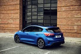Bis ende 2020 werden insgesamt 14 elektrifizierte modelle erhältlich sein. Das Ist Der Neue Ford Focus 2018 Auto Und Technik Gq