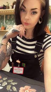 Looks like nobody loves me anymore 😌😌