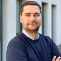 200+ "Mahnen" profiles