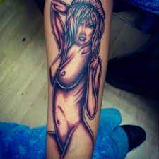 Naked lady tattos