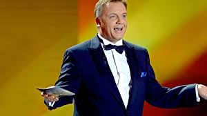 Hape kerkeling trat ende der 90er jahre beim regionalsender tv.berlin in einer diskussionssendung mit dem titel auf den punkt berlin (moderiert von heinrich lummer) das erste mal als rico mielke auf. Buch Uber Suizid Der Mutter Das Trauma Des Hape Kerkeling Kultur Stuttgarter Zeitung