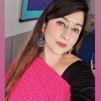 Rosalie Peck's Instagram, Twitter & Facebook