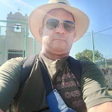 Holi. ¿Podemos ser amigos? Ig: eli.izaabeethh