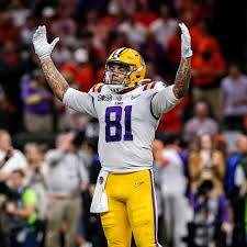 Complete one of the following: Redskins Sign Lsu Te Thaddeus Moss As An Udfa Hogs Haven