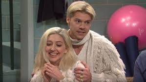 Harry Styles Brings Sexual Energy Hilarious Weirdness To Stellar Saturday Night Live Entertainment Tonight