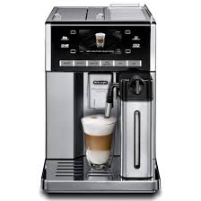 The magnifica prima donna is claimed as the only coffee maker to feature three automatic milk functions to steam and dispense the right amount of froth and milk to create a cappuccino, macchiato or latte. Espressor Automat De Longhi Primadonna Exclusive Esam 6900 M 15 Bar 1 4 L Negru Inox Emag Ro