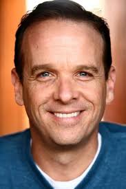 Donald Sage Mackay biographie, news, photos, vidéos et avis