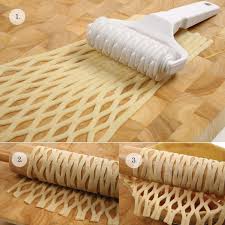 Norpro 3255 Deluxe Pie Top Pastry Rolling Lattice Cutter Pastry Dough Pie Cutter Pie Tops