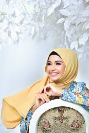 Tak lama setelah dia tertidur, kupandangi wajahnya. Mas Anizan Wilma Zarina Kongsi Kemeriahan Aidilfitri Mingguan Wanita