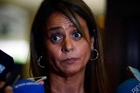 Jacqueline Van Rysselberghe. Podríamos hablar de que no puede vivir con un  sueldo de nueve millones. Podríamos hablar de cómo llama “patipelados” a  sus votantes, a nosotras que le pagamos su sueldo