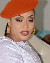 Sokhna Aida Diallo, étale son élégance, son charme et sa simplicité… Une  beauté divine à vous couper le souffle🤩❤️