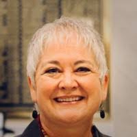 Sandra Wise's Instagram, Twitter & Facebook