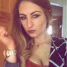 Danielle McIntyre (@DaniellleMc1)