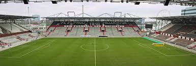 It is on the heiligengeistfeld, near the reeperbahn, the red light district of hamburg. Millerntor Stadion Hamburg Webundwelt