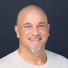 Darrell Crutchfield's Instagram, Twitter & Facebook