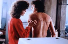 An der seite seiner späteren frau geena davis mimt der schlaksige goldblum den etwas verhuschten wissenschaftler bestens. Die Fliege 1986 Film Cinema De